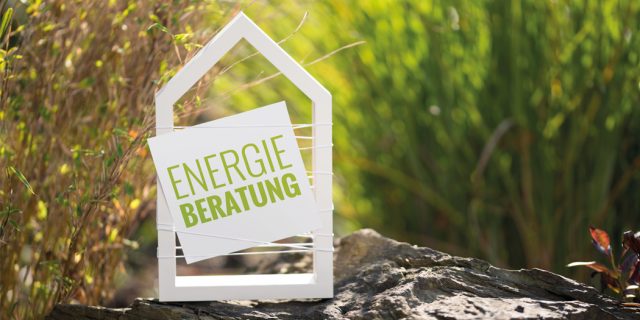 Umriss eines kleinen Hauses mit der Aufschrift "Energieberatung".