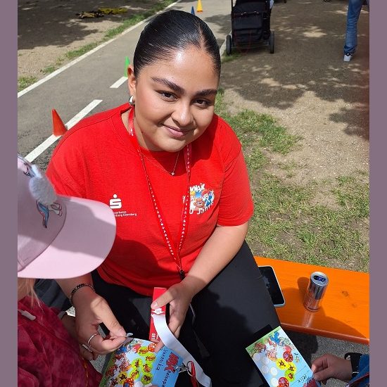 Von der Schminkstation bis zum Geschicklichkeitsparcours – für jedes Interesse war beim Knax-Kinderfest etwas geboten Von der Schminkstation bis zum Geschicklichkeitsparcours – für jedes Interesse war beim Knax-Kinderfest etwas geboten